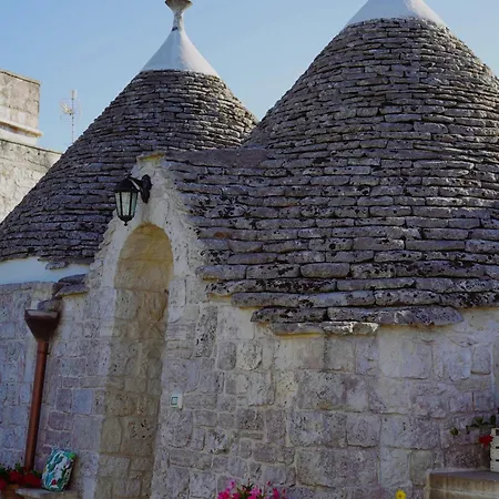 Frühstückspension Trulli Pastore 4*