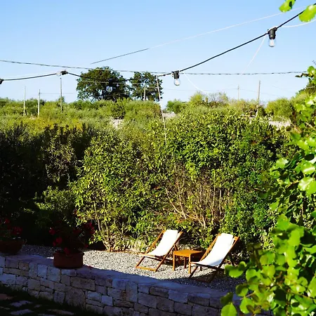 Frühstückspension Trulli Pastore 4*