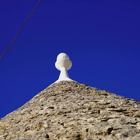 Trulli Pastore Bed and Breakfast 4*