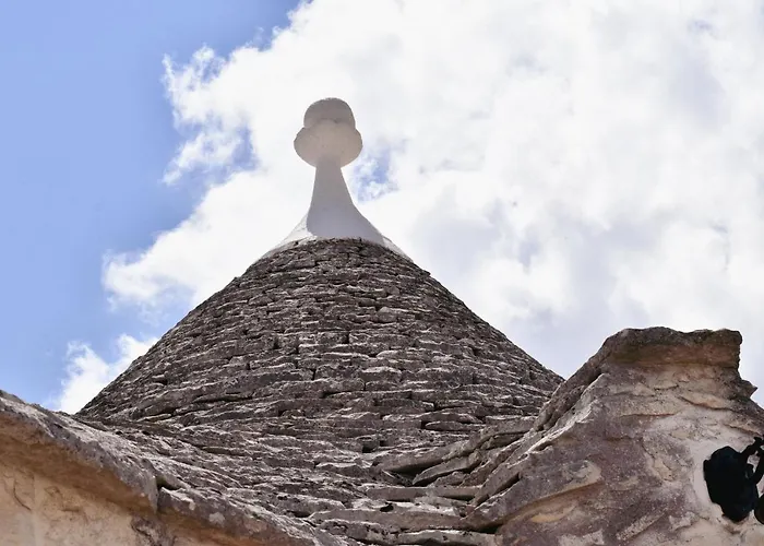 לינה וארוחת בוקר Trulli Pastore 4*