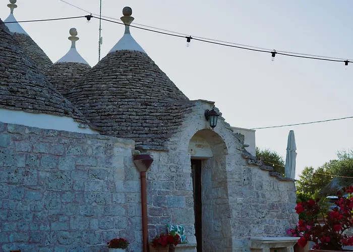 לינה וארוחת בוקר Trulli Pastore 4*