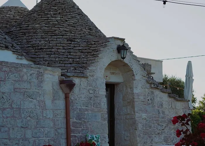 לינה וארוחת בוקר Trulli Pastore 4*