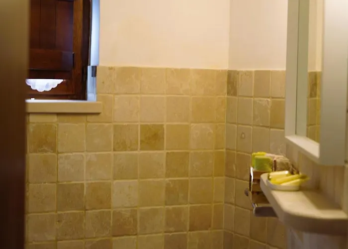 Trulli Pastore לינה וארוחת בוקר 4*