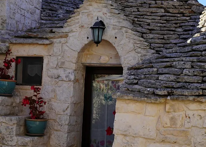 Trulli Pastore Bed & Breakfast 4*
